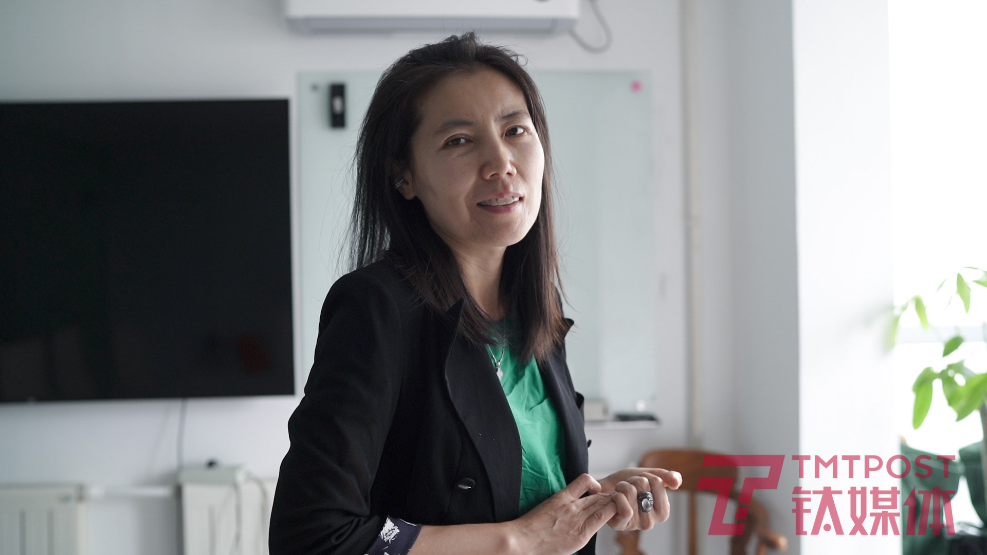 2022年6月，北京，张梦薇在公司办公室。