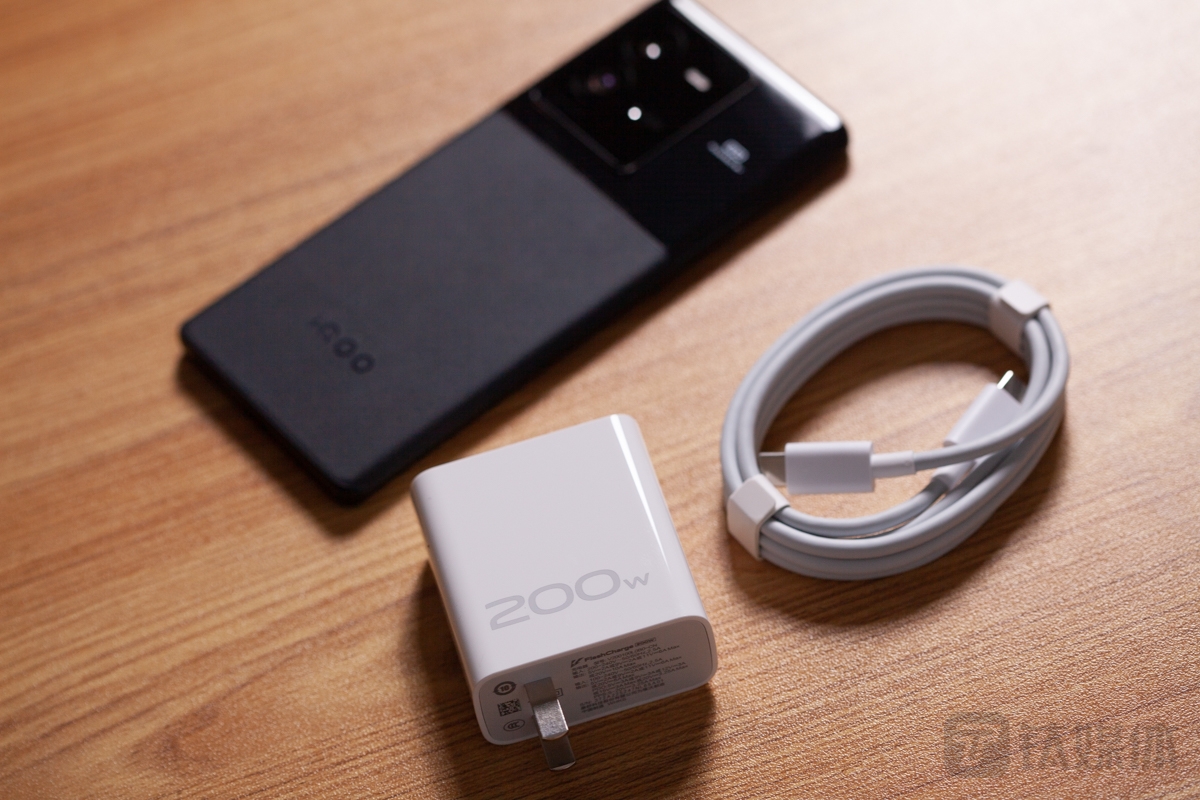 原装充电器及充电线