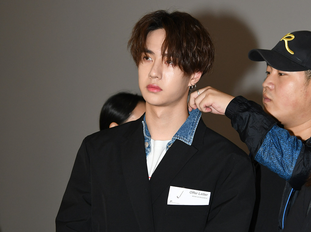 王一博续约4年，乐华娱乐就此高枕无忧？