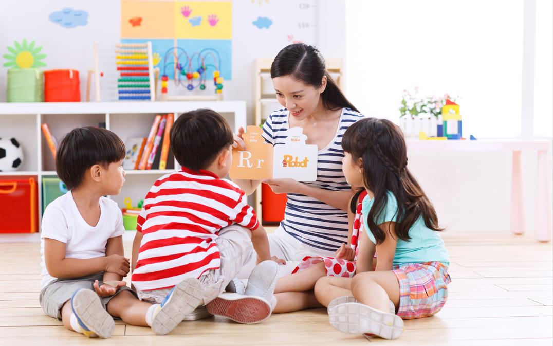 一个家长群损失千万，早教机构成“中产收割机”