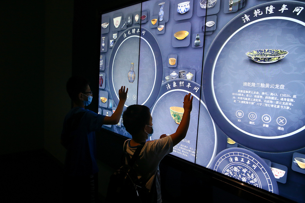 别“尬吹”，触摸屏成不了笔记本电脑的首要卖点