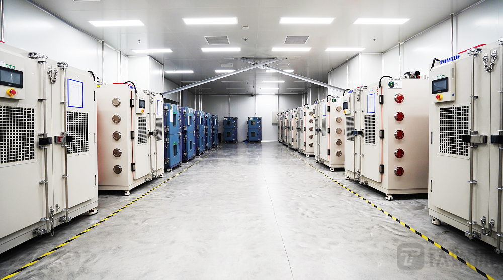 电性能环境控制设备