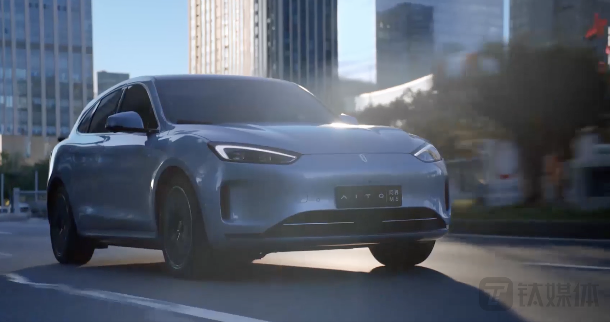 “一年干翻特斯拉”？是问界M5 EV给了余承东勇气吗？