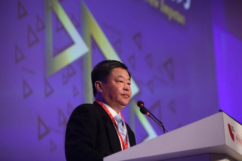 宁高宁，凭什么？