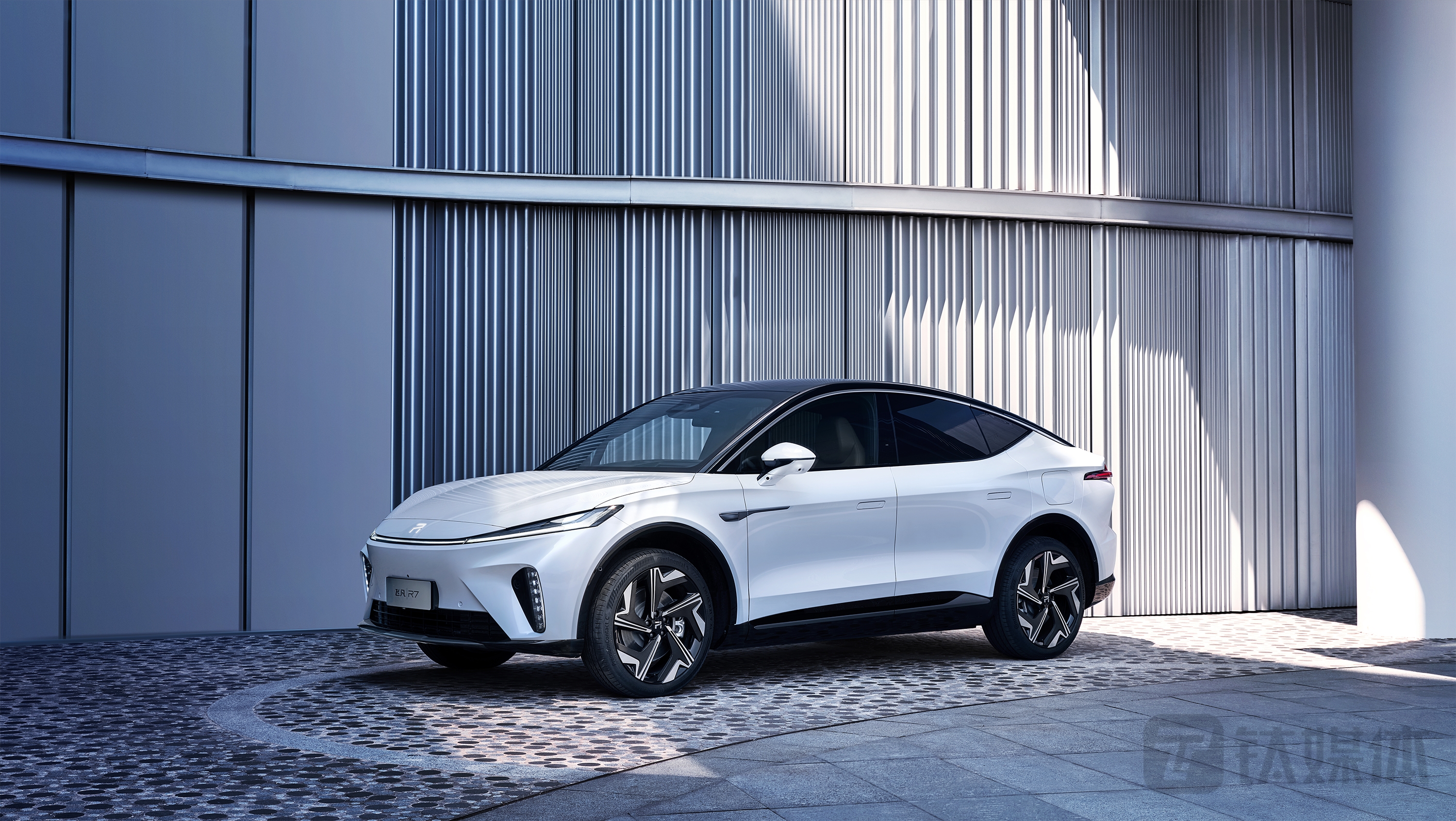 飞凡汽车，你拿什么和人斗？