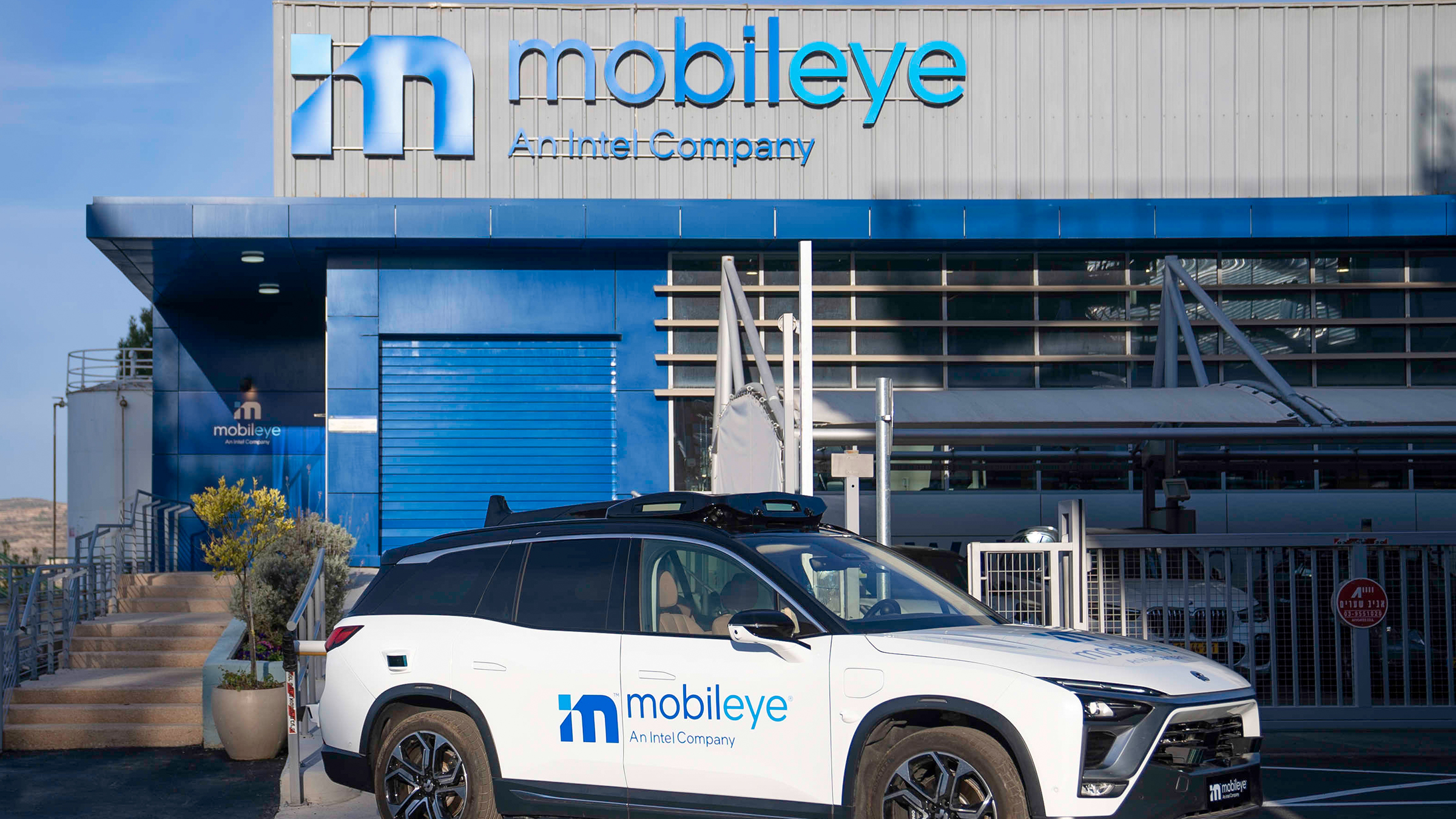 自动驾驶团宠Mobileye从C位沦落，特斯拉分手有一半原因