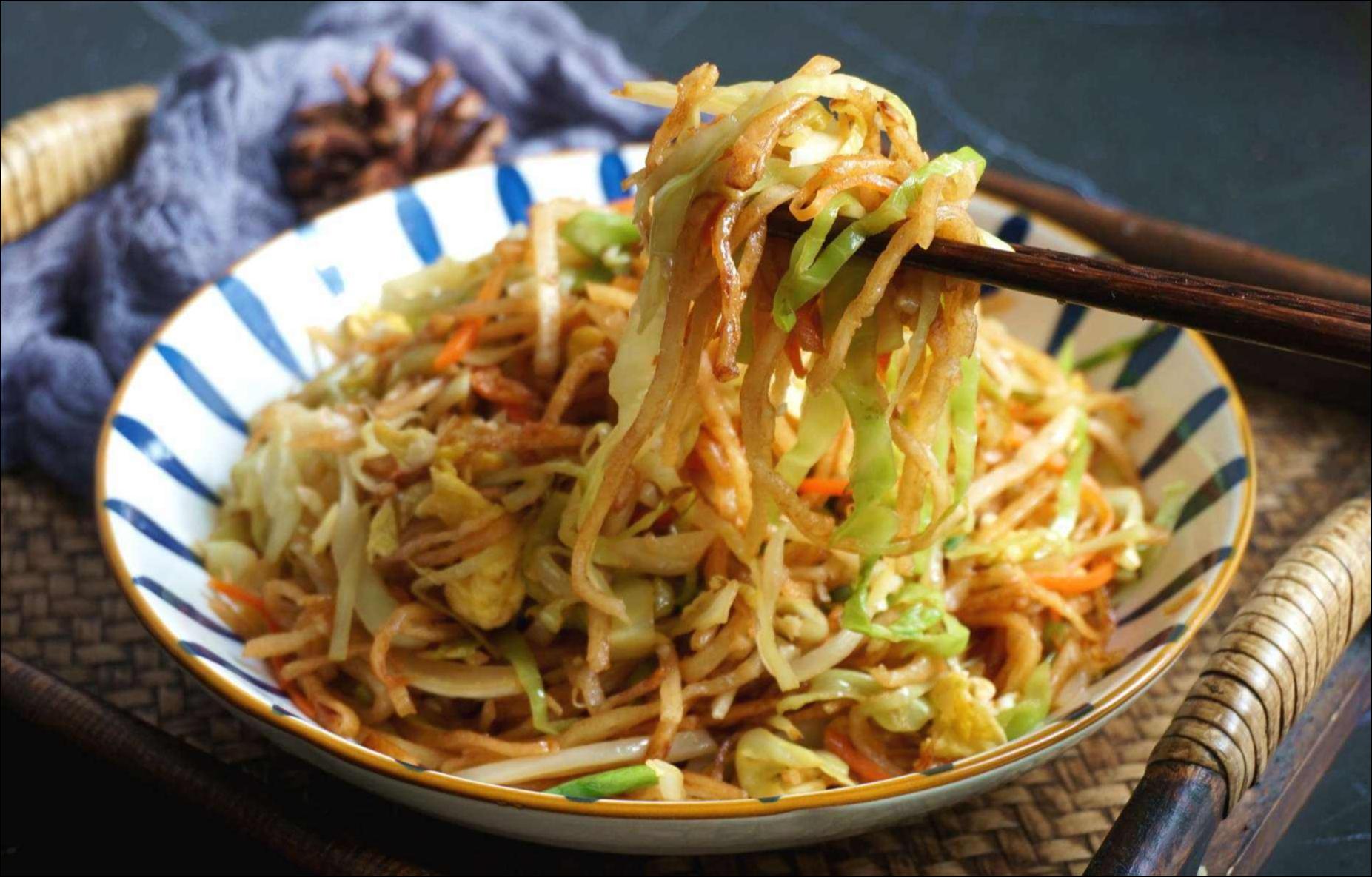 我，撞脸林俊杰，想靠豆浆油条赚钱：“日亏七八十”