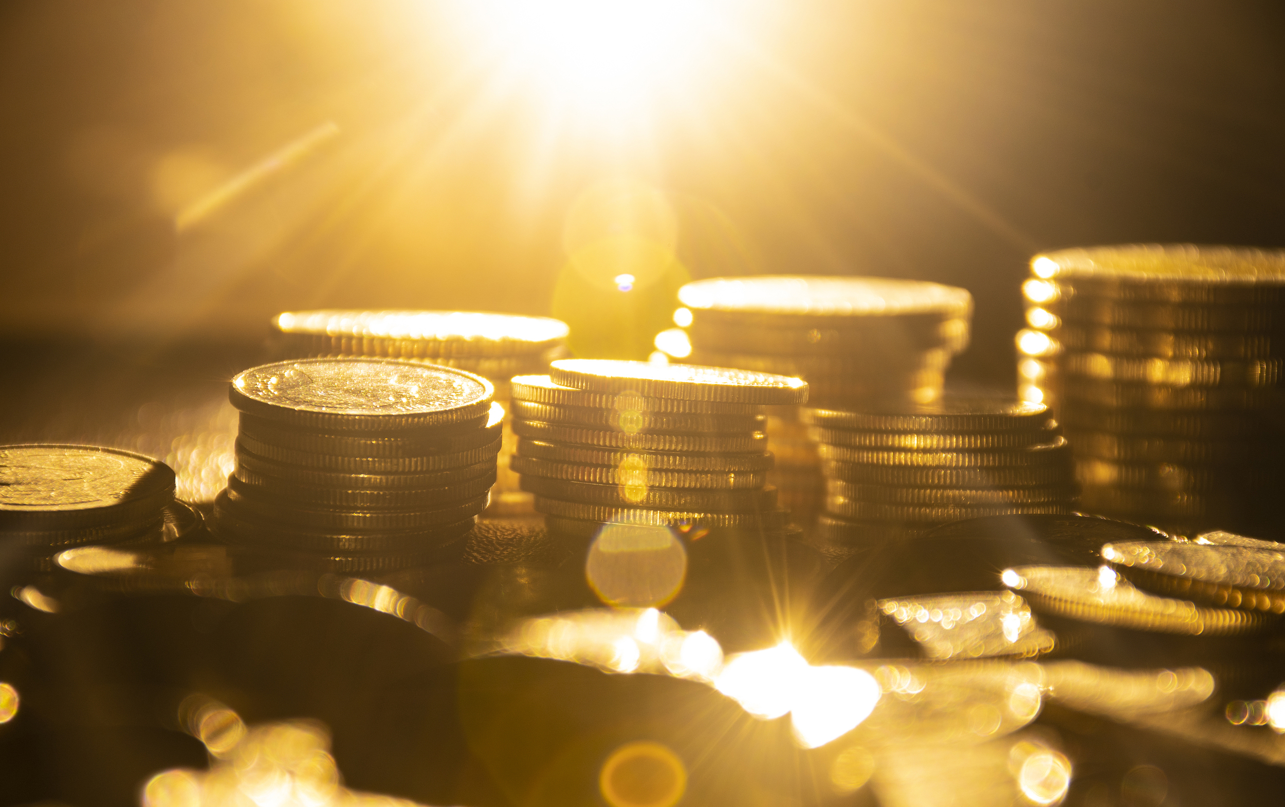 【资本市场金融板块周报】重庆银行获重庆地产集团增持12.76万股，达5%举牌线；江阴银行跌15.87%领跌银行股；光大证券三季度营收下滑超17%、净利润却同比增长超3成；华西证券前三季度归母净利润大幅下滑超7成；A股五大上市险企仅中国人保前三季度实现净利正增长