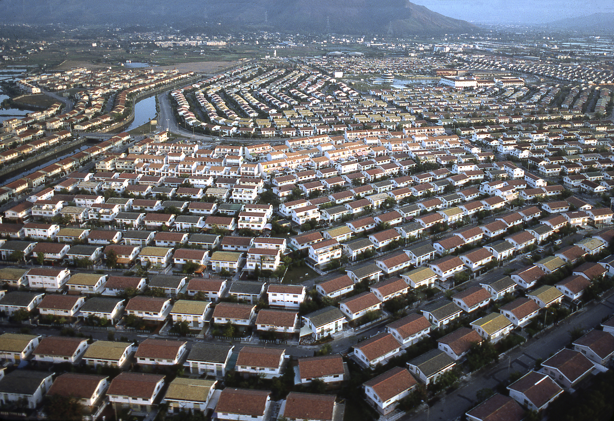 1980年代的香港 图源:视觉中国