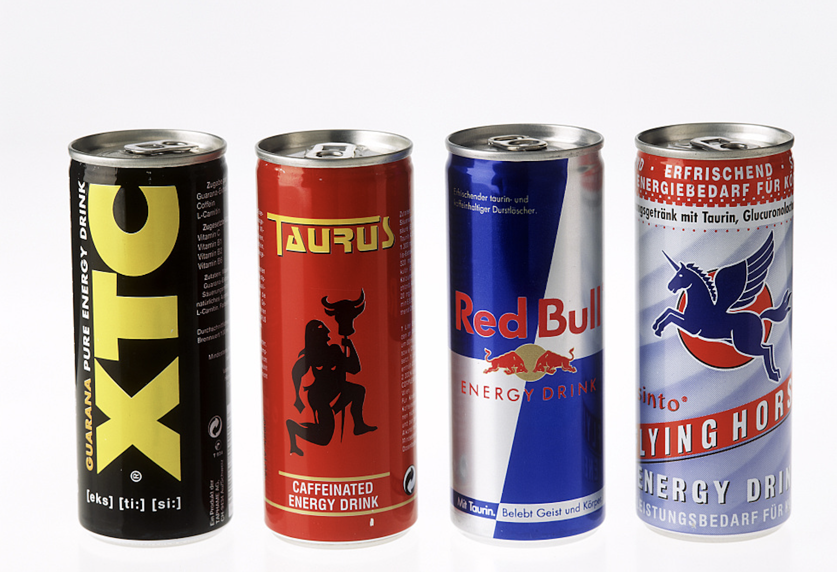 “首富”去世，一罐饮料凭什么撑起3个千亿帝国？