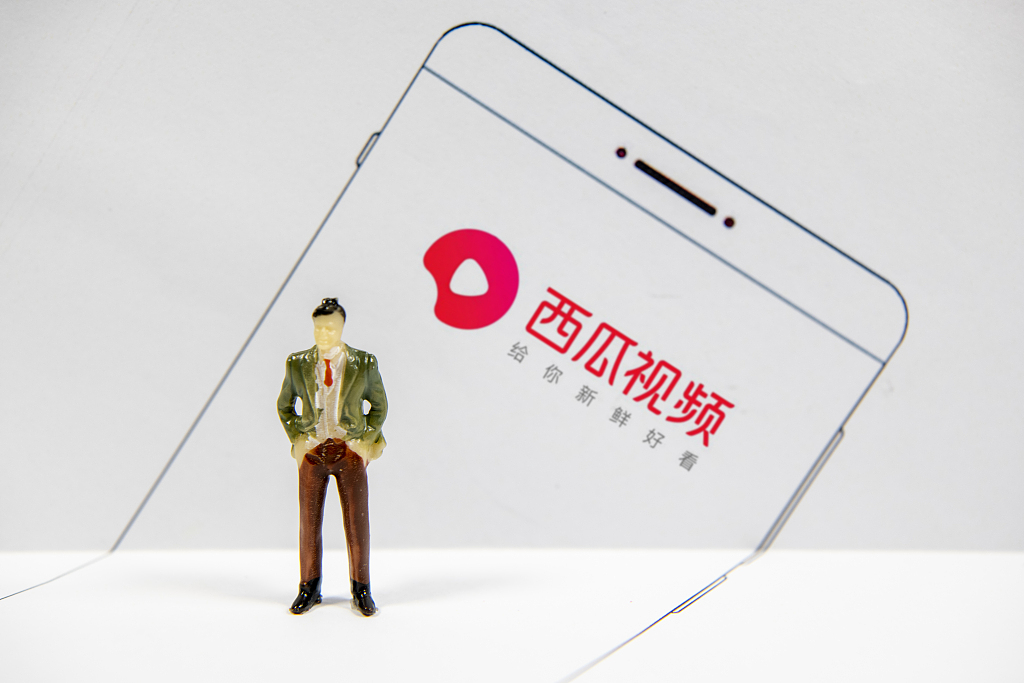 王宝钏“挖活”西瓜视频