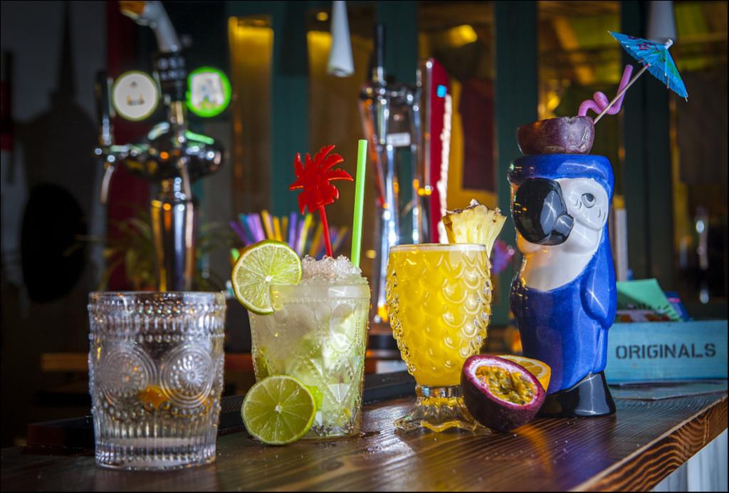 日咖夜酒，餐饮店的“救命稻草”？