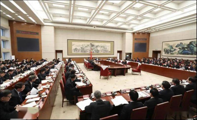 【钛晨报】国常会：适时适度运用降准等货币政策工具，保持流动性合理充裕；小米集团第三季度营收704.7亿元，同比下滑9.7%；惠普四季度净收入低于预期，未来三年计划裁员4000-6000人