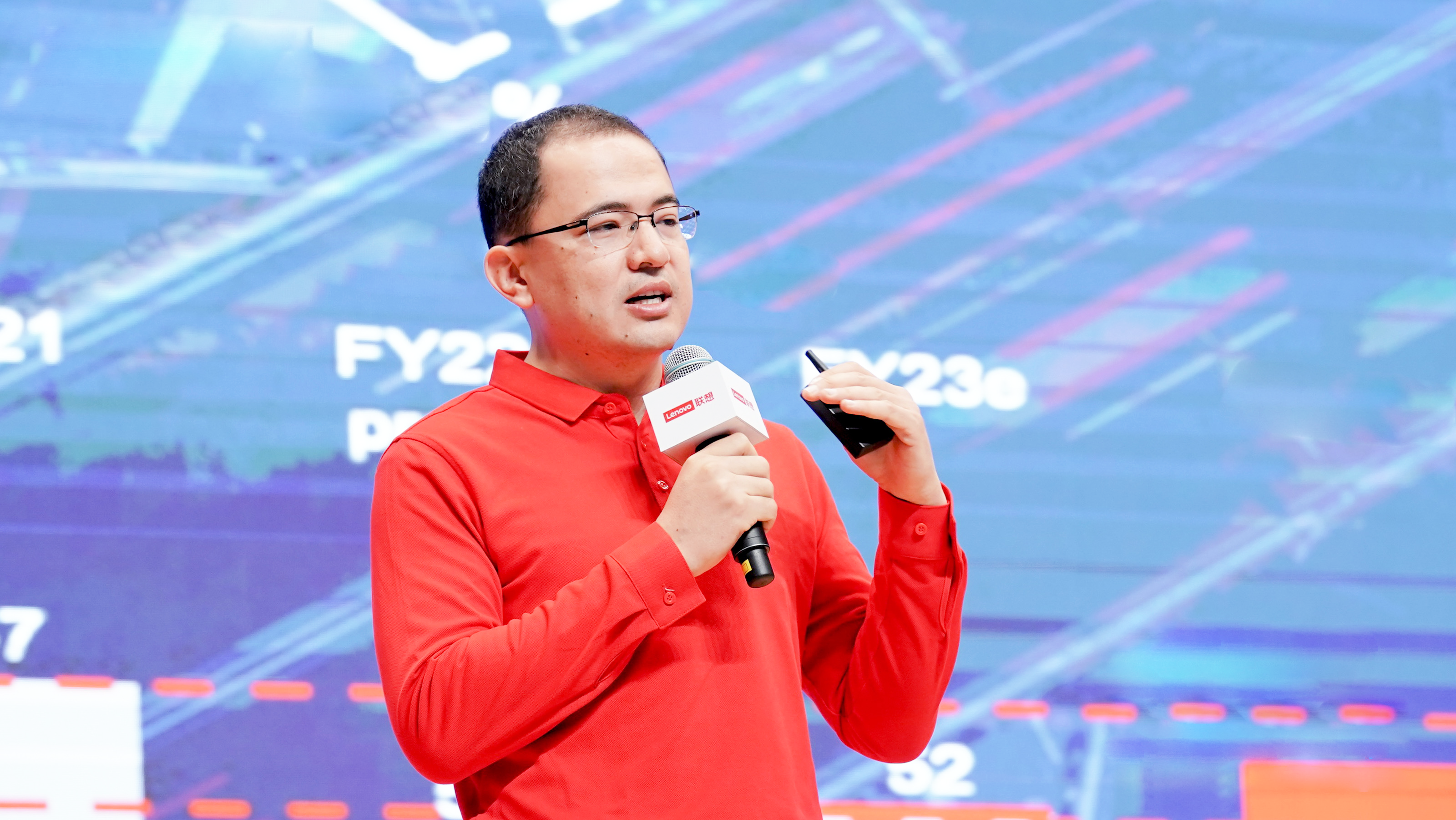 联想集团副总裁兼中国区战略及业务拓展副总裁阿不力克木&middot;阿不力米提