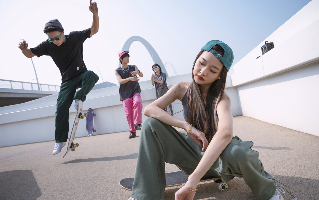 卷完学历的年轻人，开始拼技能了