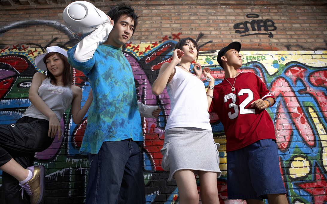 街头潮牌围猎00后，千亿级本土市场，何时出现中国Supreme？