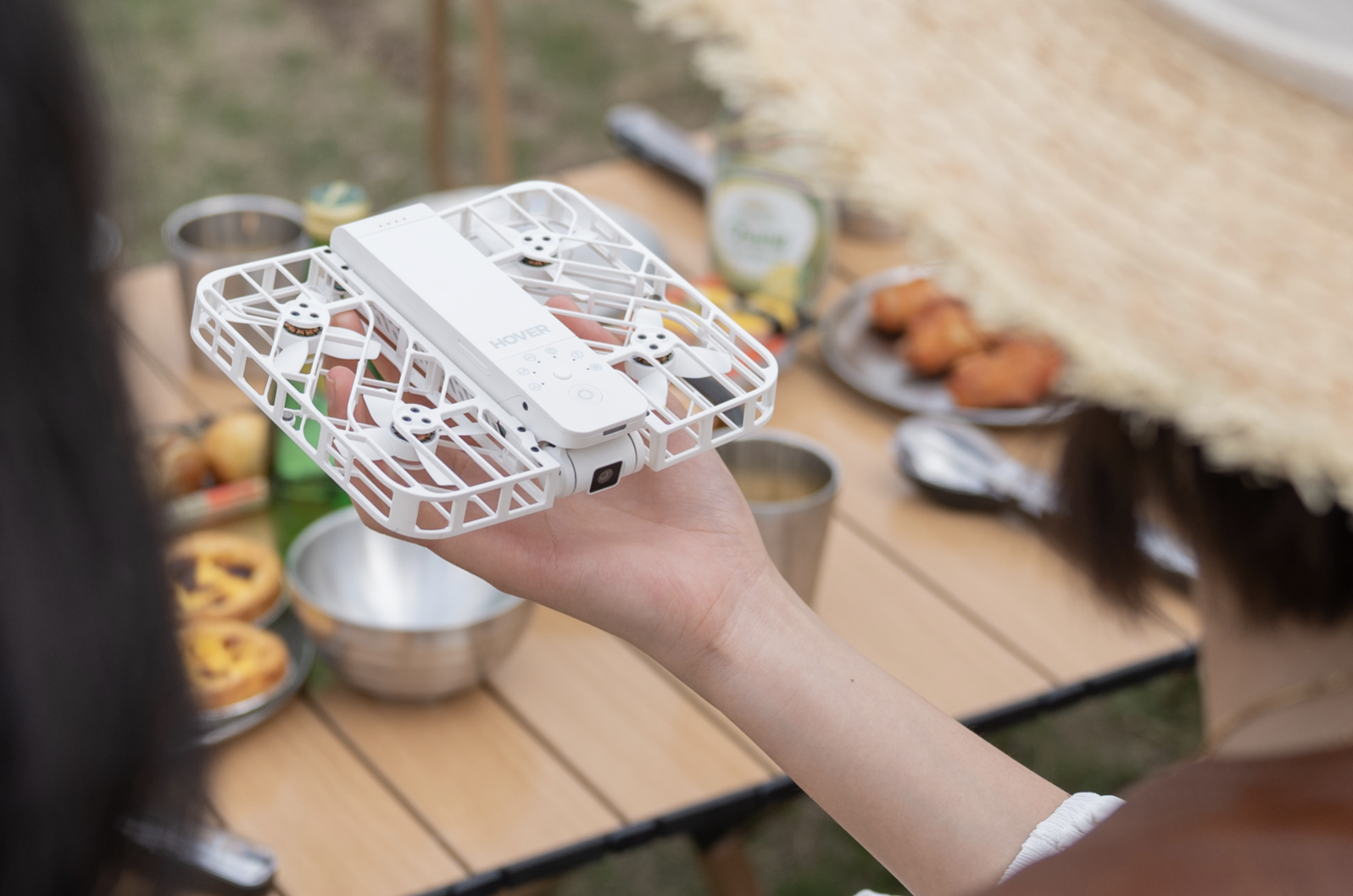 重量仅为125克，起降无需App，零零科技发布“哈浮相机”X1智能飞行相机