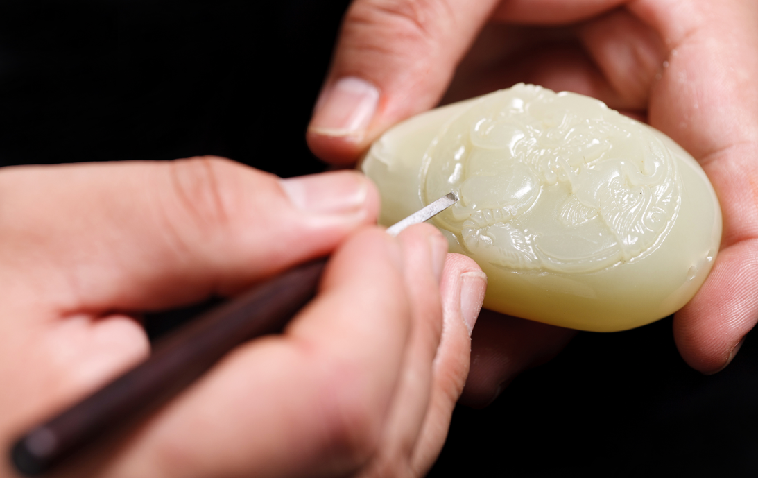 这个7万人的河南小镇，尽是珠光宝气与追梦人