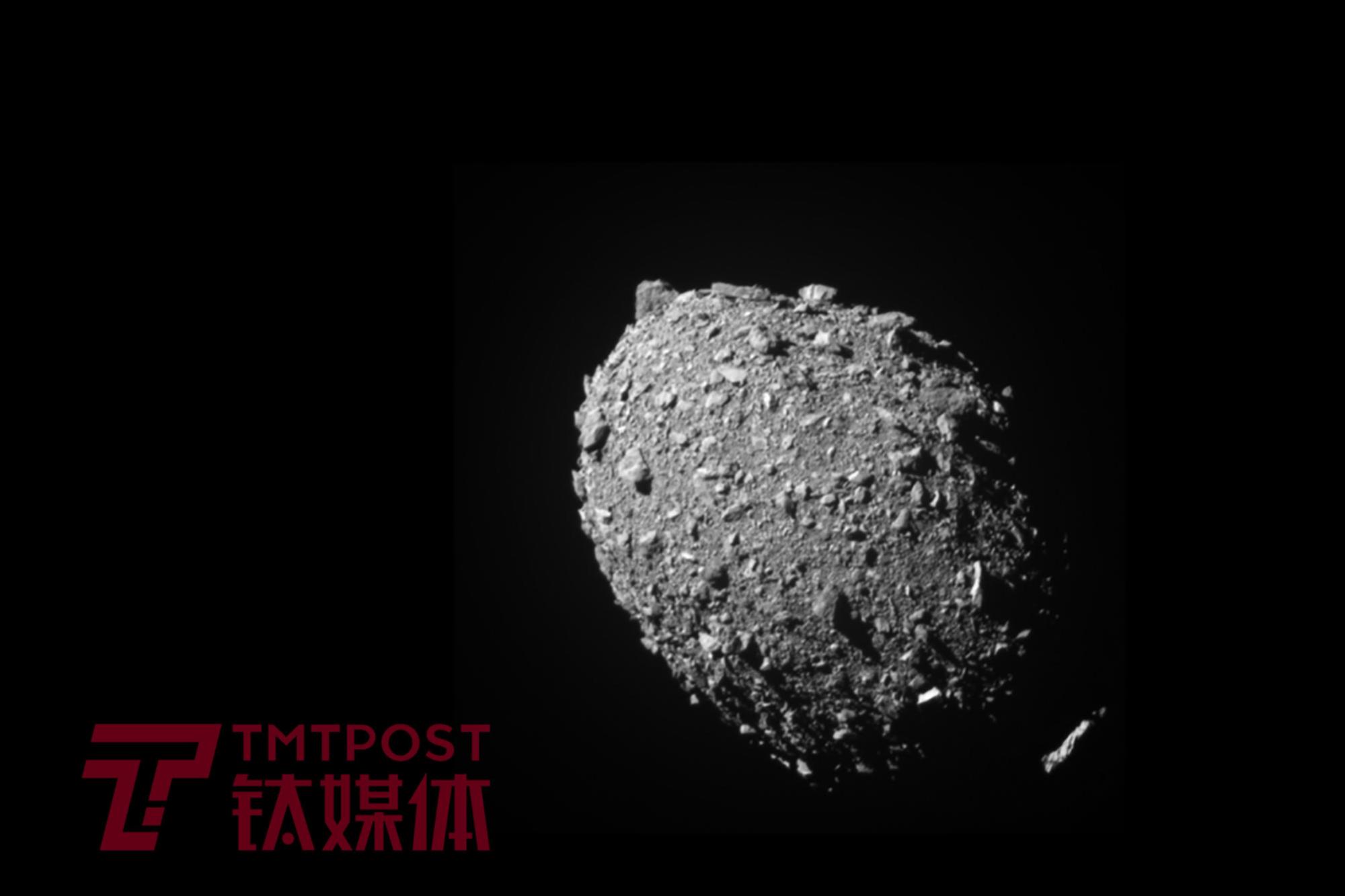 9月26日，美国航天局&ldquo;双小行星重定向测试&rdquo;航天器撞击了一个近地双小行星系统中较小的一颗，以期改变它的运行轨道。美国航天科学家表示，撞击展示了一种可行的缓解技术，可以保护地球免受小行星或彗星（如果发现的话）的袭击。