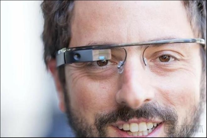 Google创始人佩戴Google Glass