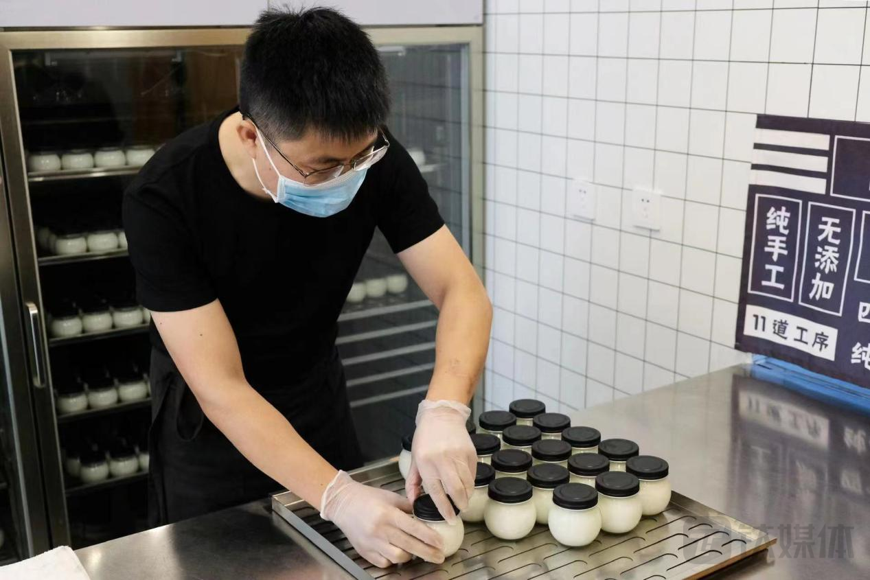 隔壁刘奶奶&nbsp;创始人兼CEO 通通