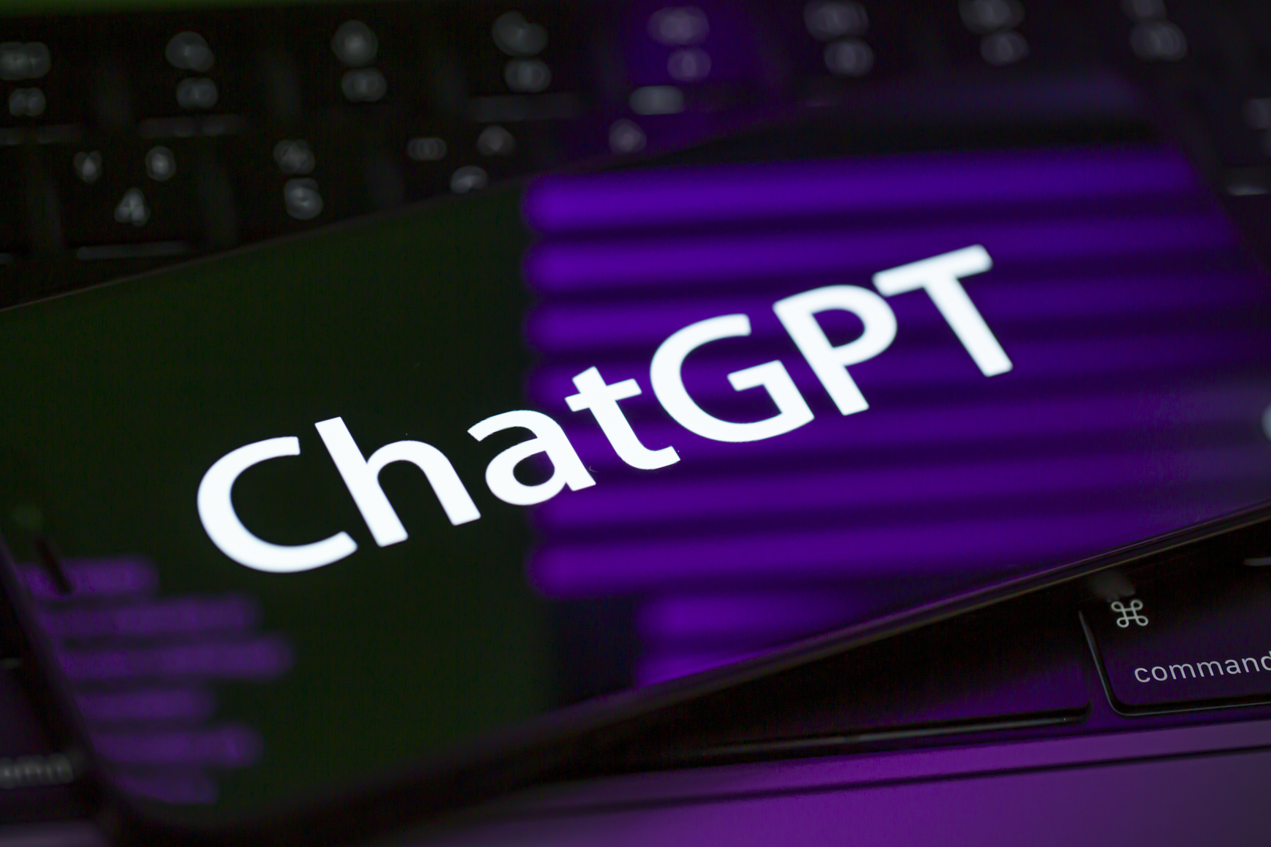 微软“核弹级”更新：ChatGPT亮相Bing搜索和浏览器，今天上线，免费使用