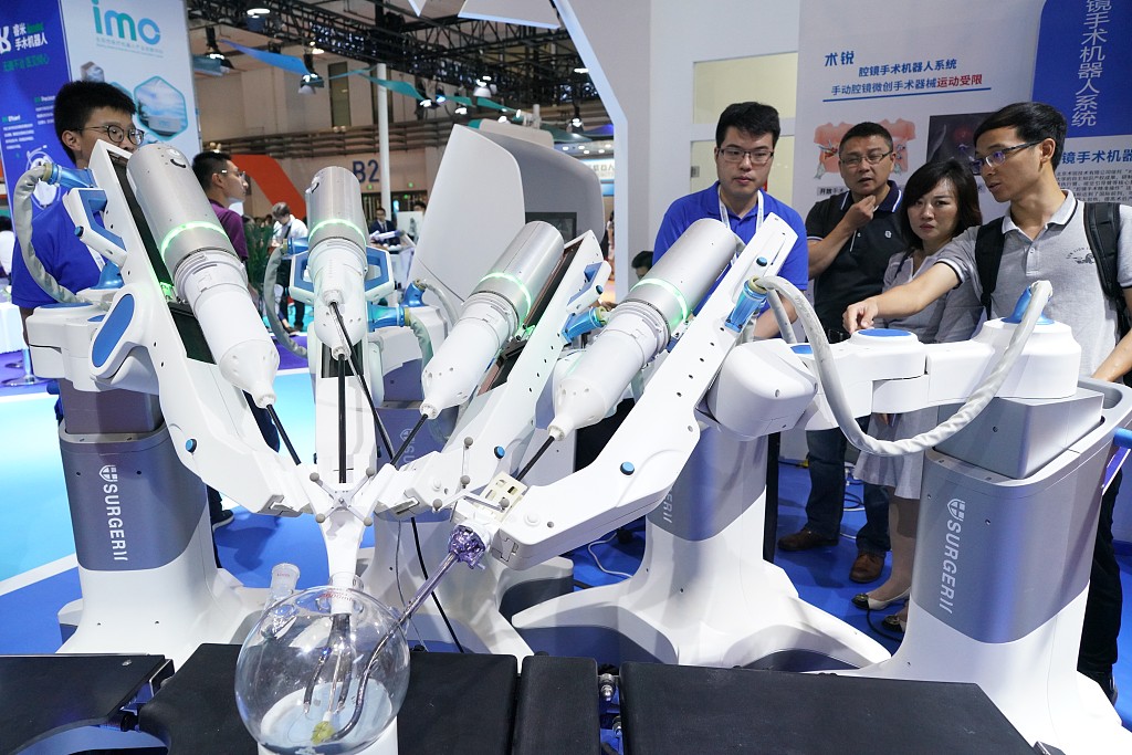 增长850%但亏损11亿，国产达芬奇们的商业化困局