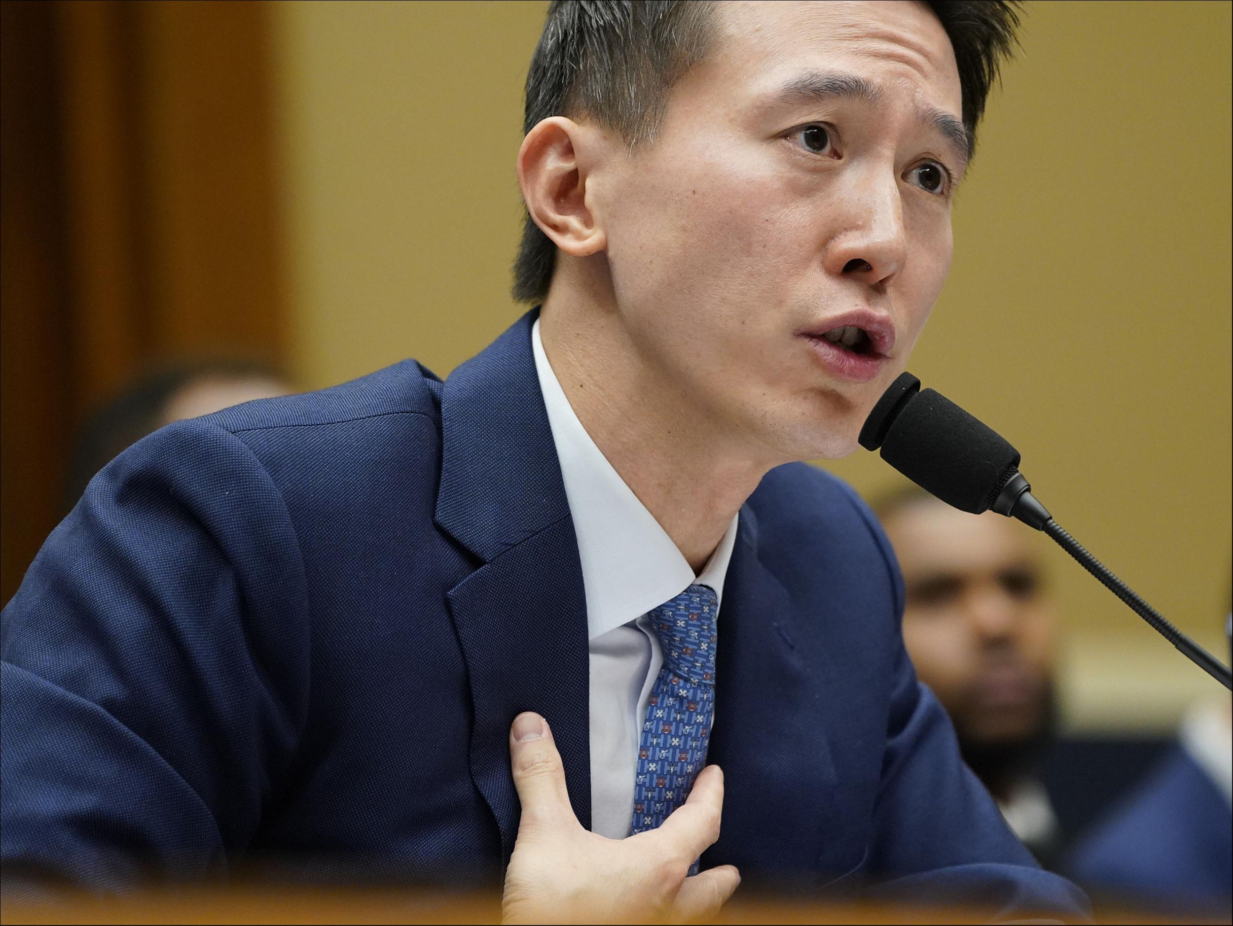 TikTok CEO 周受资：听证会风口上的新加坡上尉