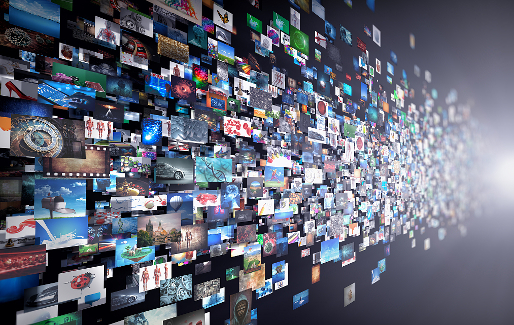 短视频人均使用时长超2.5小时，直播带货成快消品重要渠道｜直击·网络视听大会