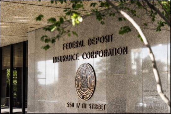 【钛晨报】SVB倒闭风波造成近230亿美元损失，美监管机构正寻求大型银行“补窟窿”；腾讯副总裁郄小虎离职，曾任小红书和滴滴CTO；第一公民银行以165亿美元价格折价收购硅谷银行所有存款和贷款