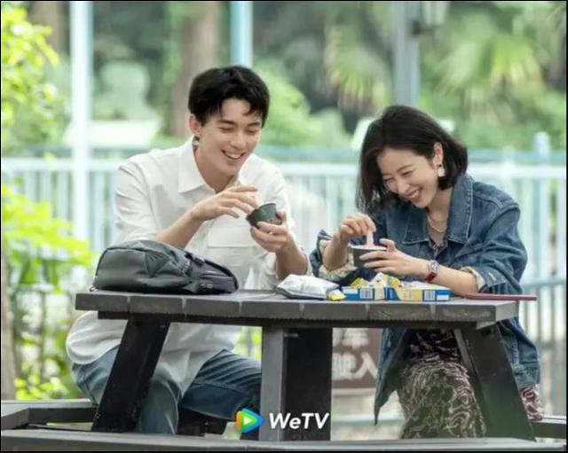 “姐弟恋”成风，不只“爱情而已”