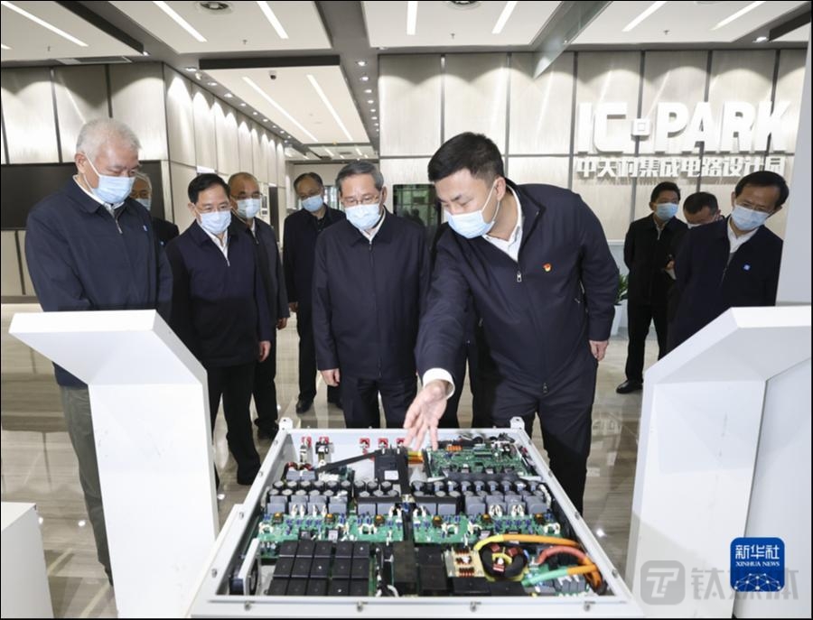 【钛晨报】李强在北京市调研独角兽企业时强调：坚定信心，锐意创新，为高质量发展注入强劲动力；美团推出企业版，覆盖用餐、差旅等场景；消息称软银计划出售其在阿里巴巴的大部分股权