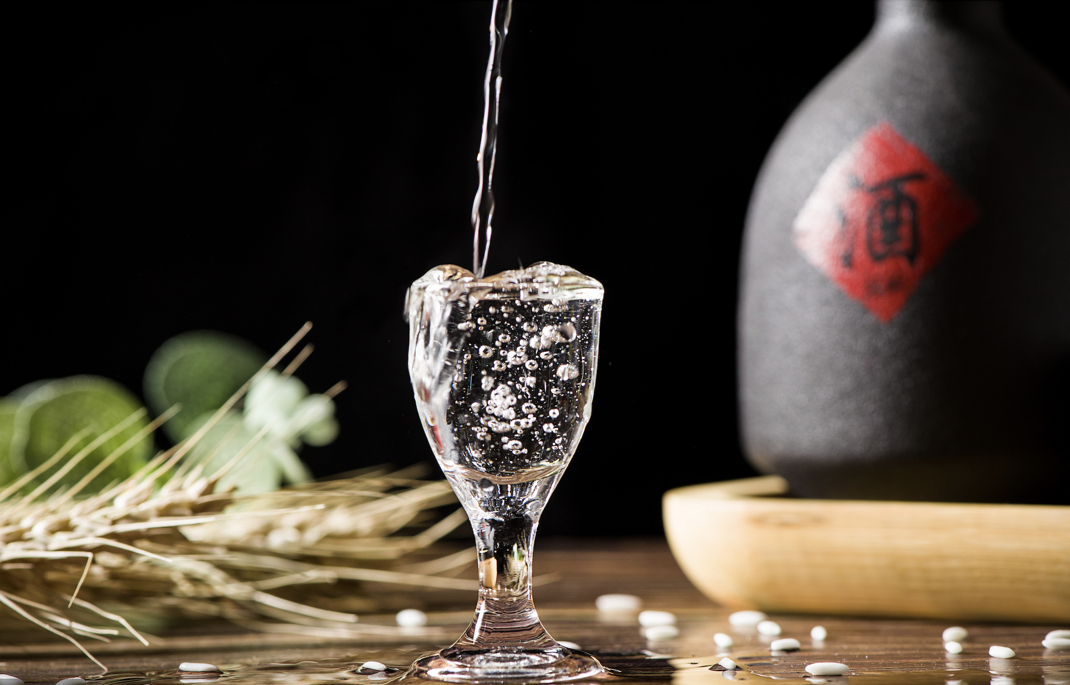 白酒分化加剧，今年拼的是去库存速度 | 钛媒体风向标