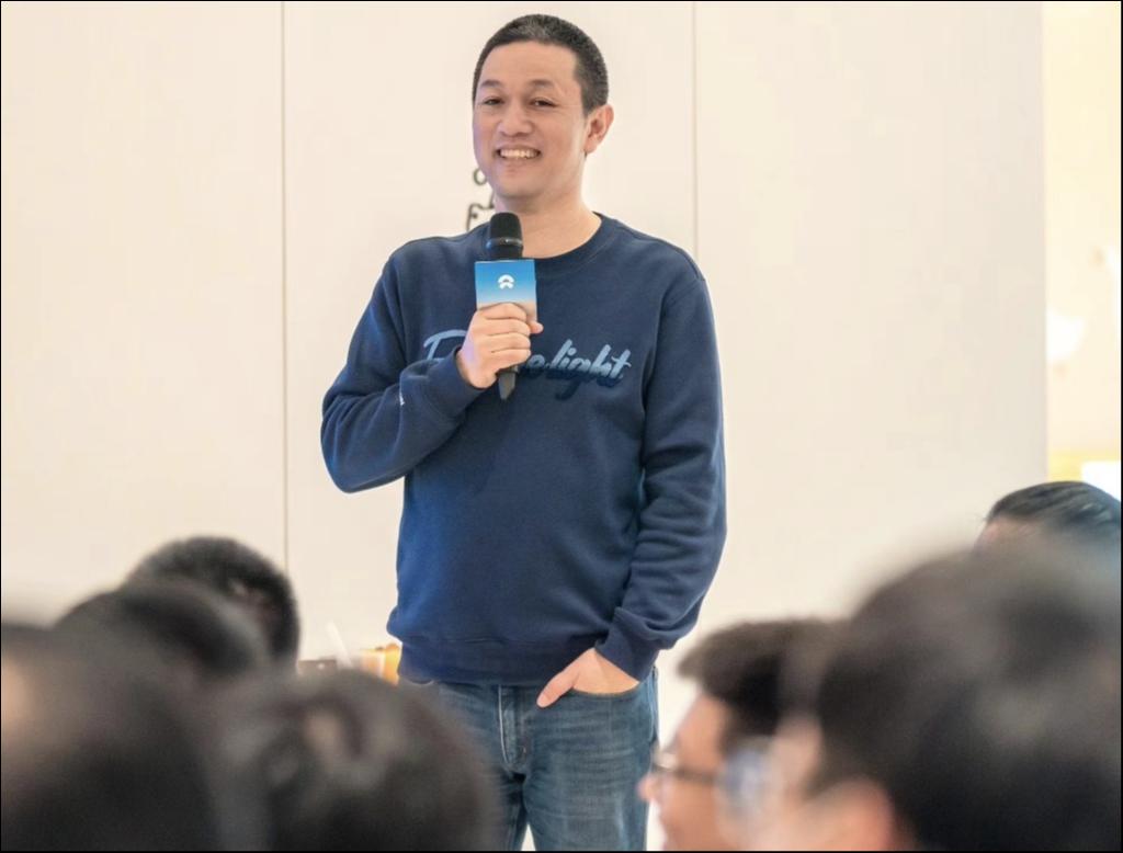 蔚来降价，李斌终于低头