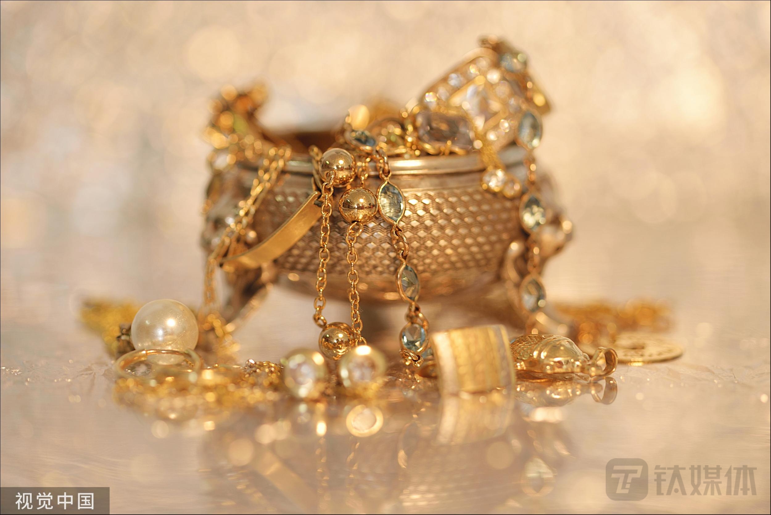 中国黄金国际本周累跌逾15%，旗下甲玛矿暂停运营、复产仍不确定