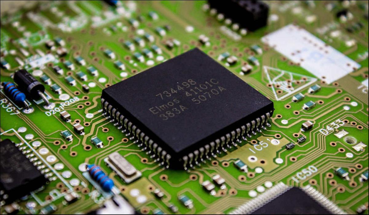 钛媒体独家｜《芯片战争》作者Chris Miller：美国对华芯片脱钩的终局会怎样？