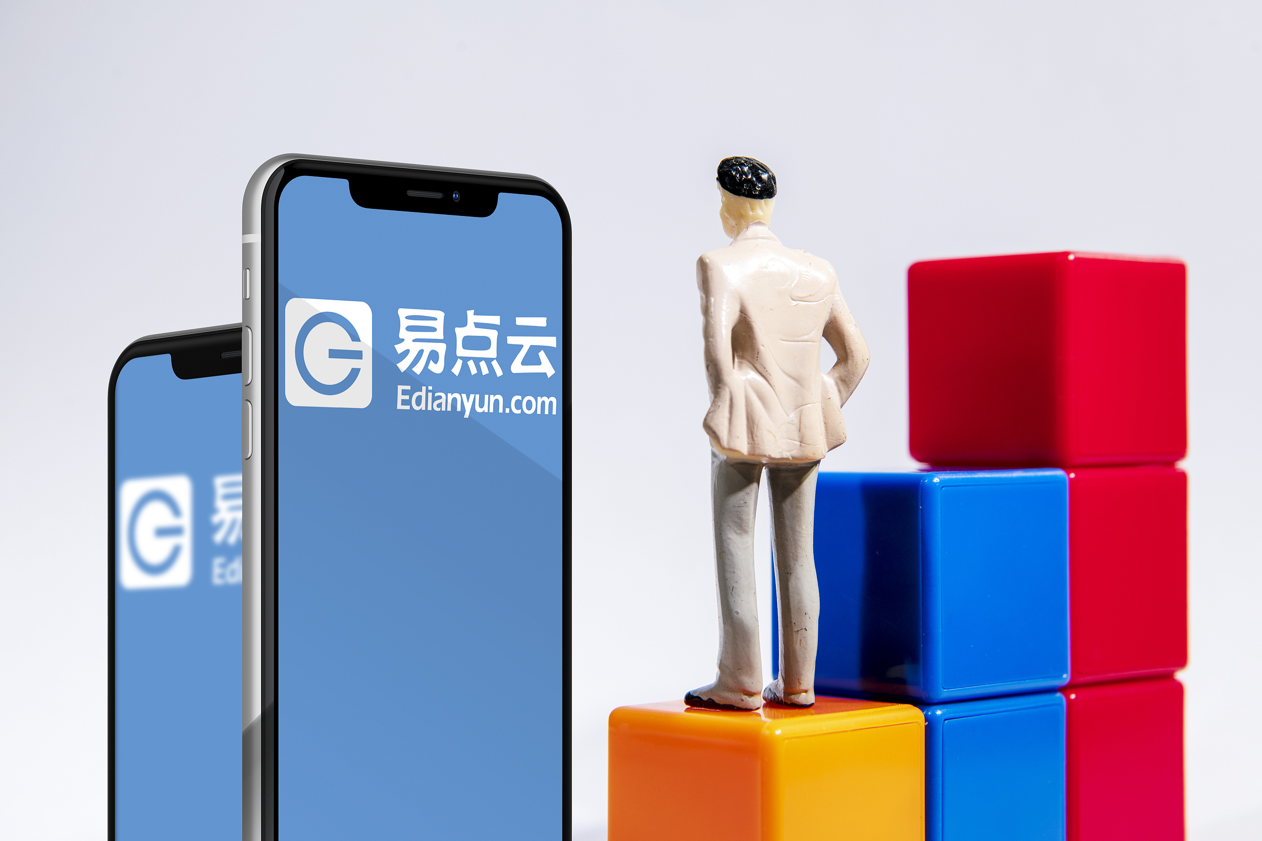 清华博士收获一个港股IPO，三大早期投资方赚近12亿元