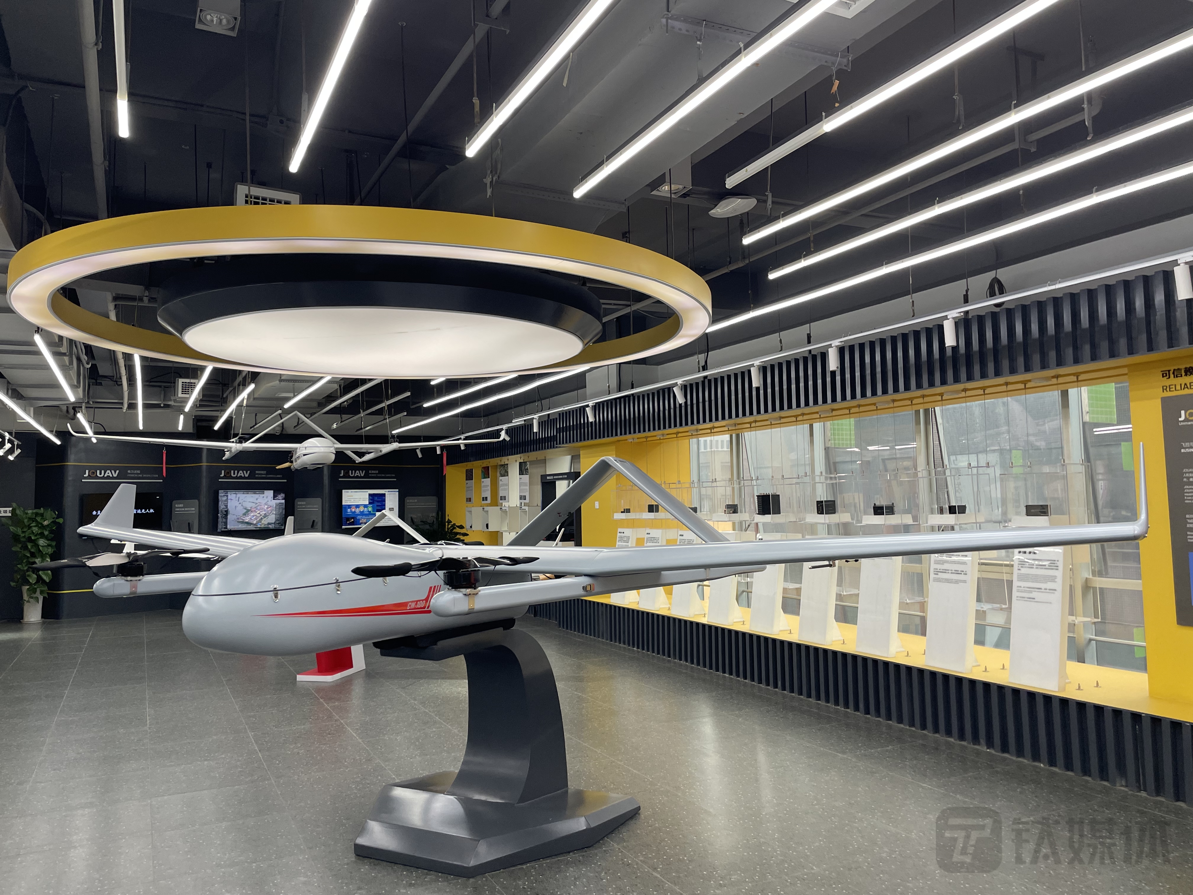 （纵横股份产品展示，来源：钛媒体APP拍摄）