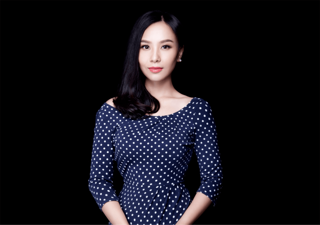 26岁成中国最年轻女富豪，如今她正式接管家族投资