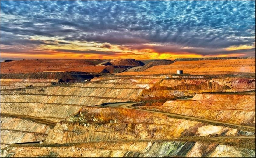 山东黄金扭亏为盈，收购银泰黄金，推进多新项目继续掘金 | 直击业绩会