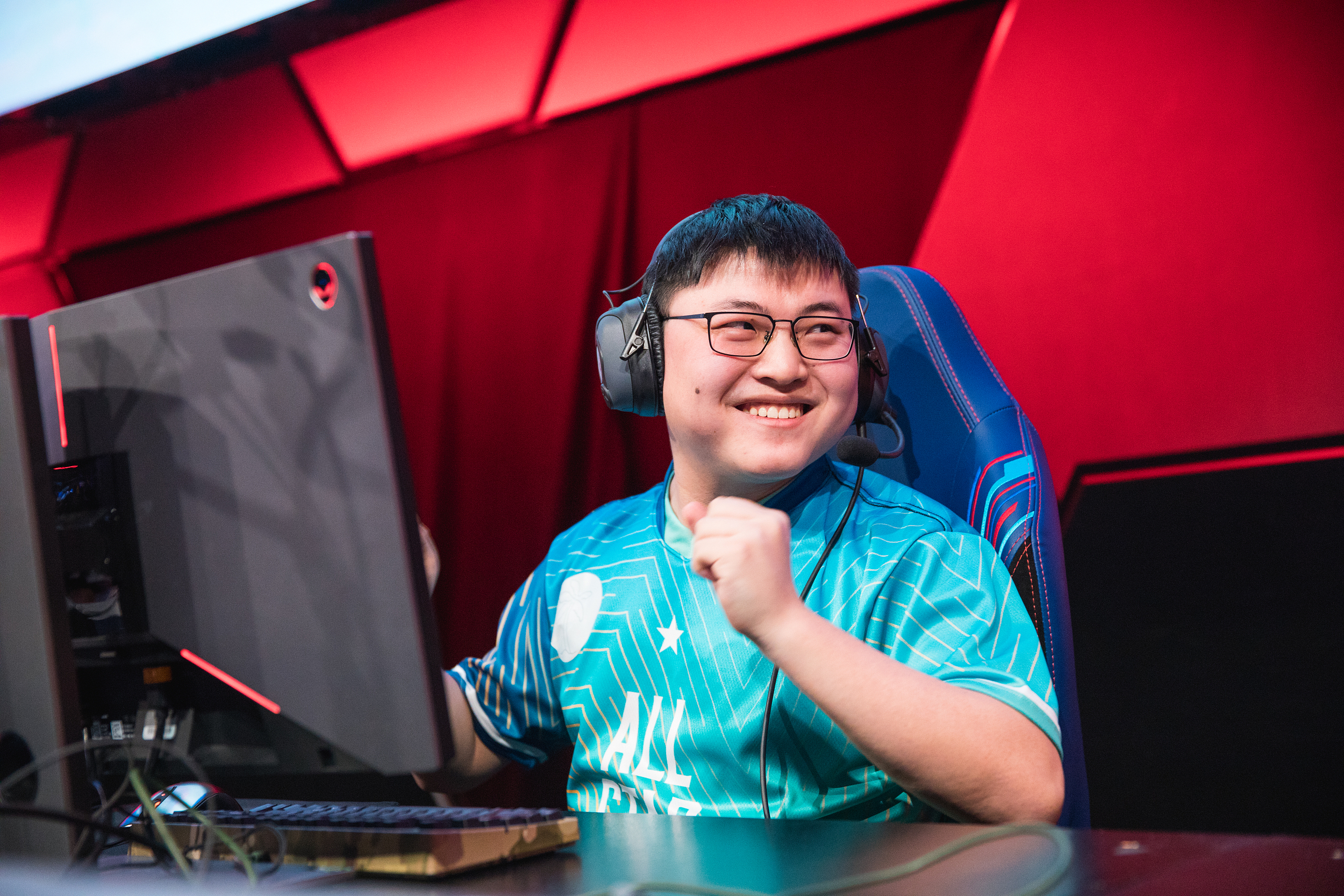 从富二代到大资本，电竞市场里的N个“Uzi”