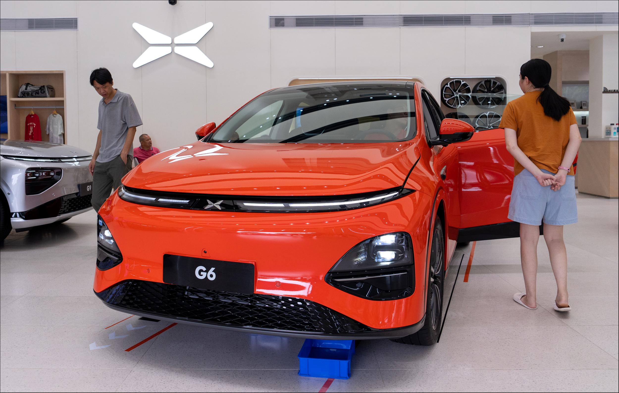 价格屠夫，造车卷王，小鹏等来续命爆款？