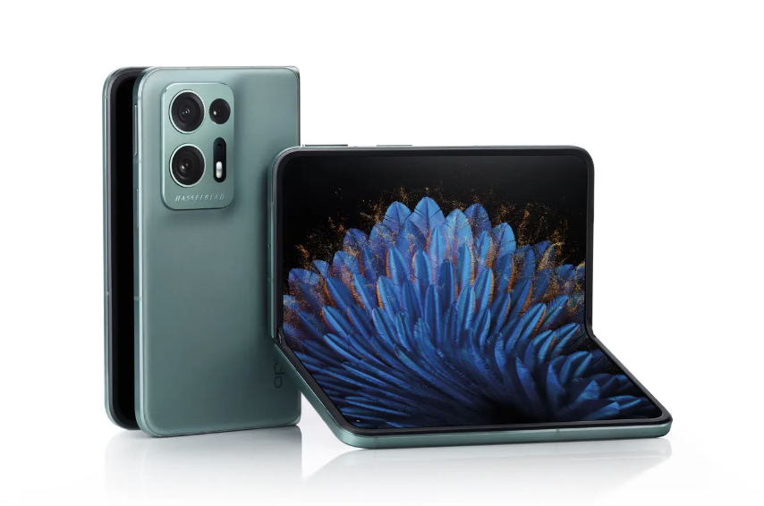 一大波折叠屏新品将至，你会选择换新吗？ | 钛短评第38期