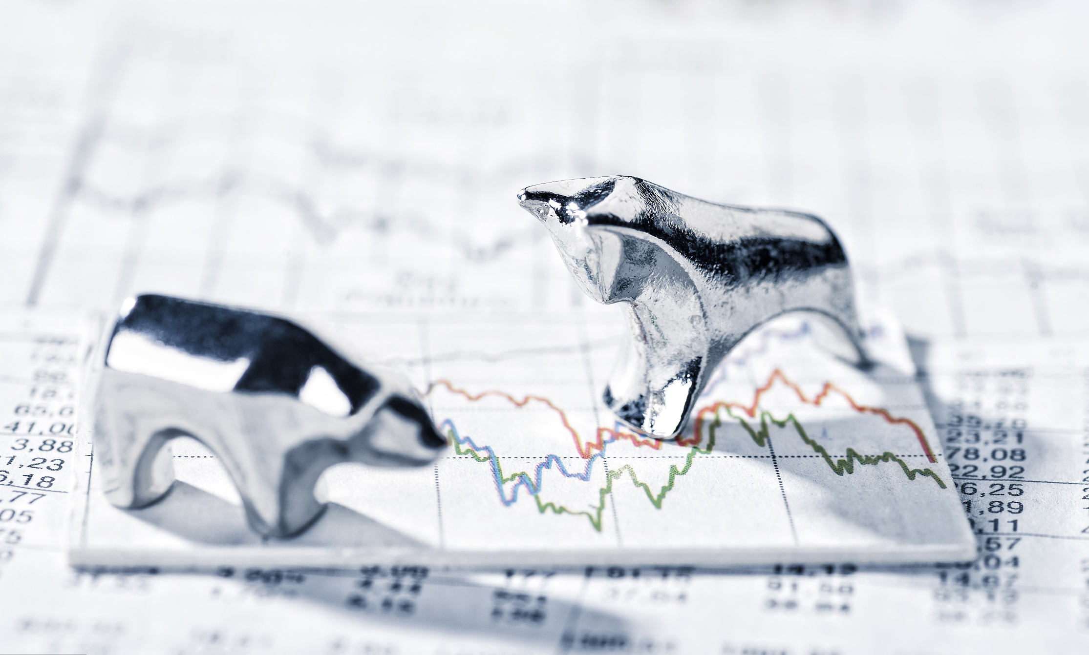 公募基金费率改革，能改变“基民亏钱基金公司赚钱”现象吗？｜马上评