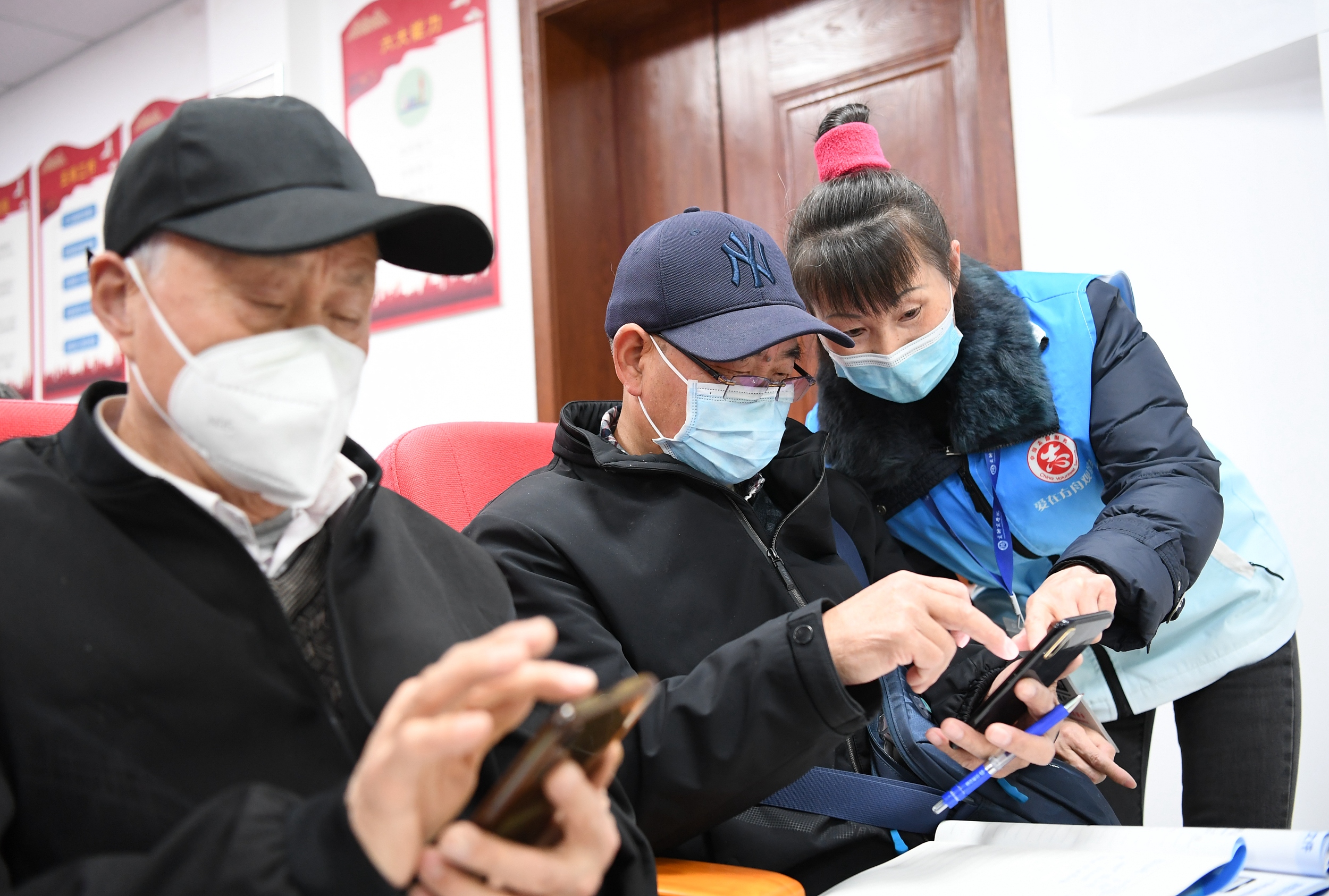 500元老年机市场，华米OV勿近