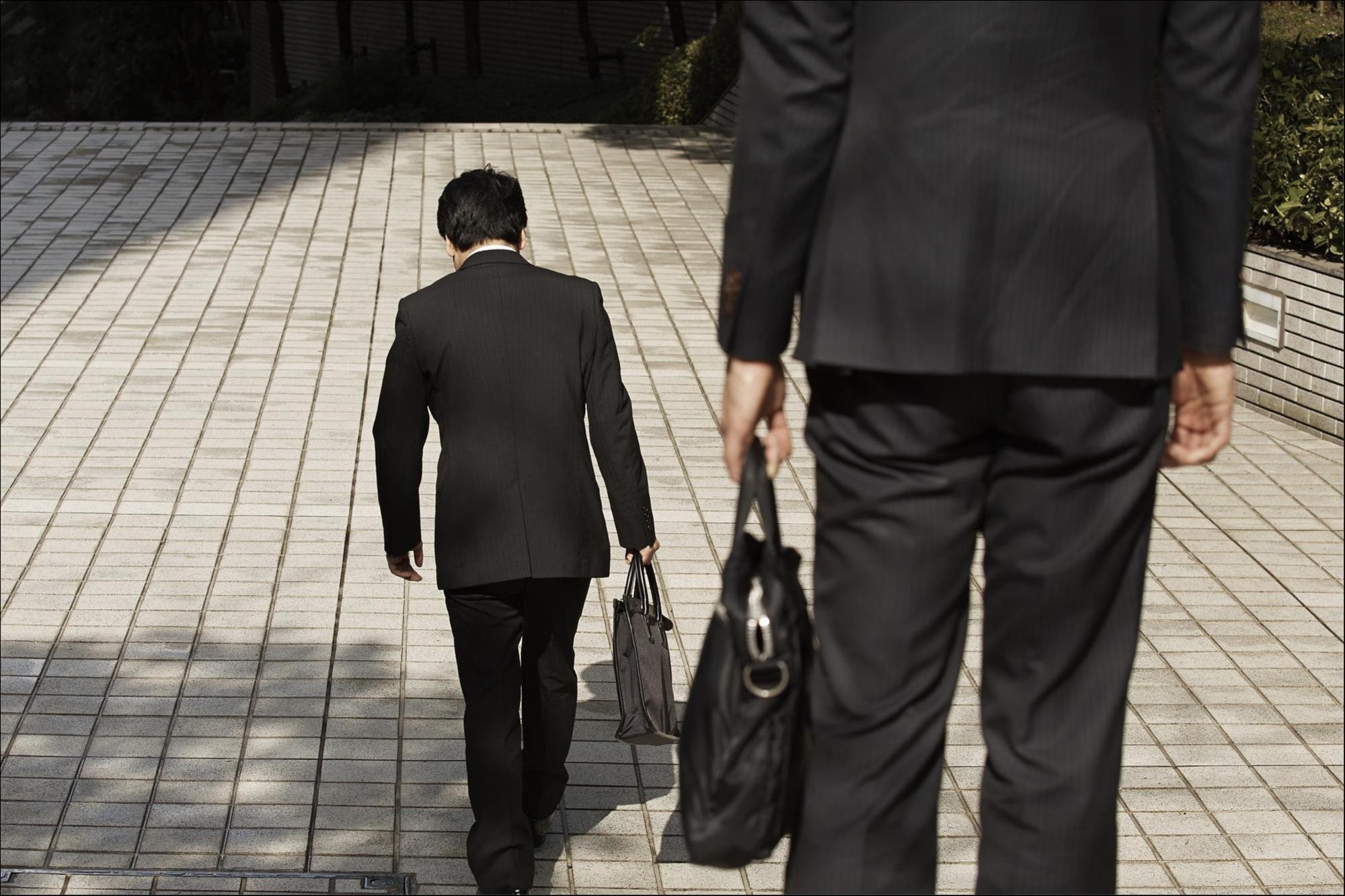 爱康科技再现人事变动，董秘任职一年半就辞职，对方表示已有新的工作安排