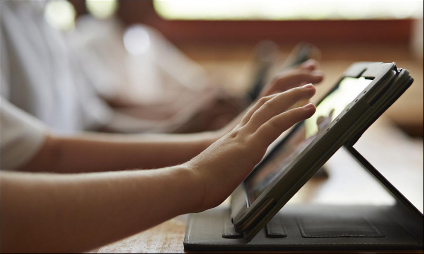 智能平板市场腰部竞争加剧， 学习本表现跑赢大盘