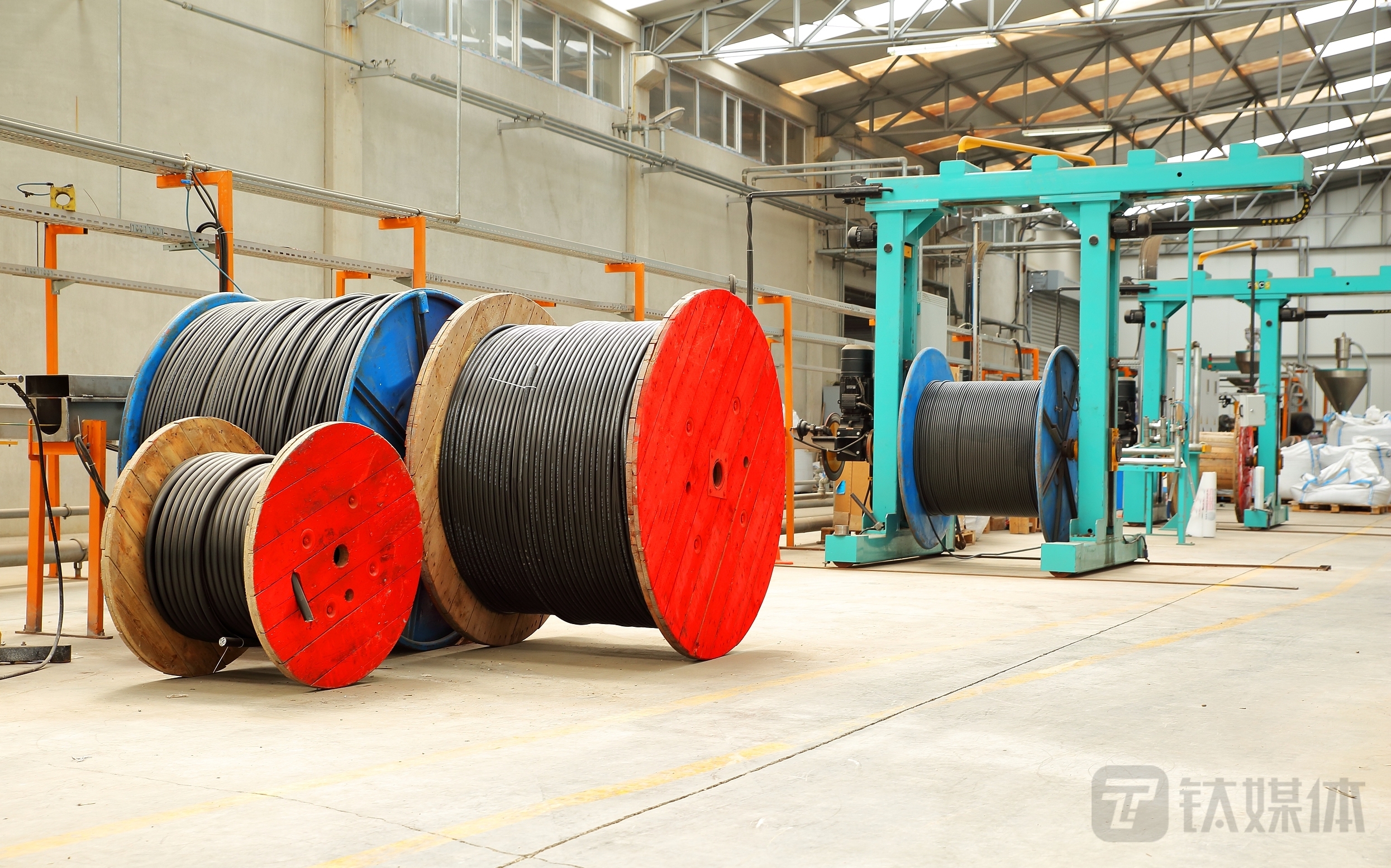 先锋新材卖壳重组欲转型