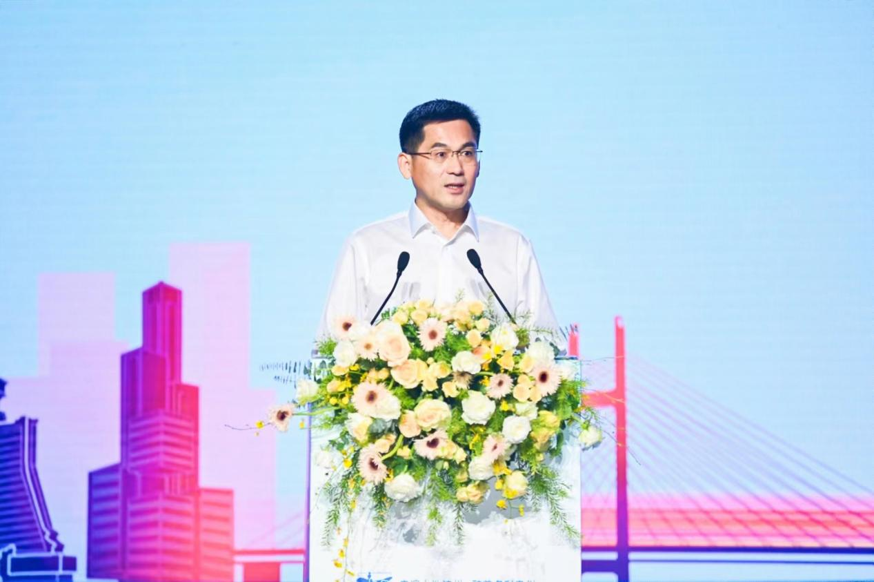 （国台酒业集团总经理张春新）