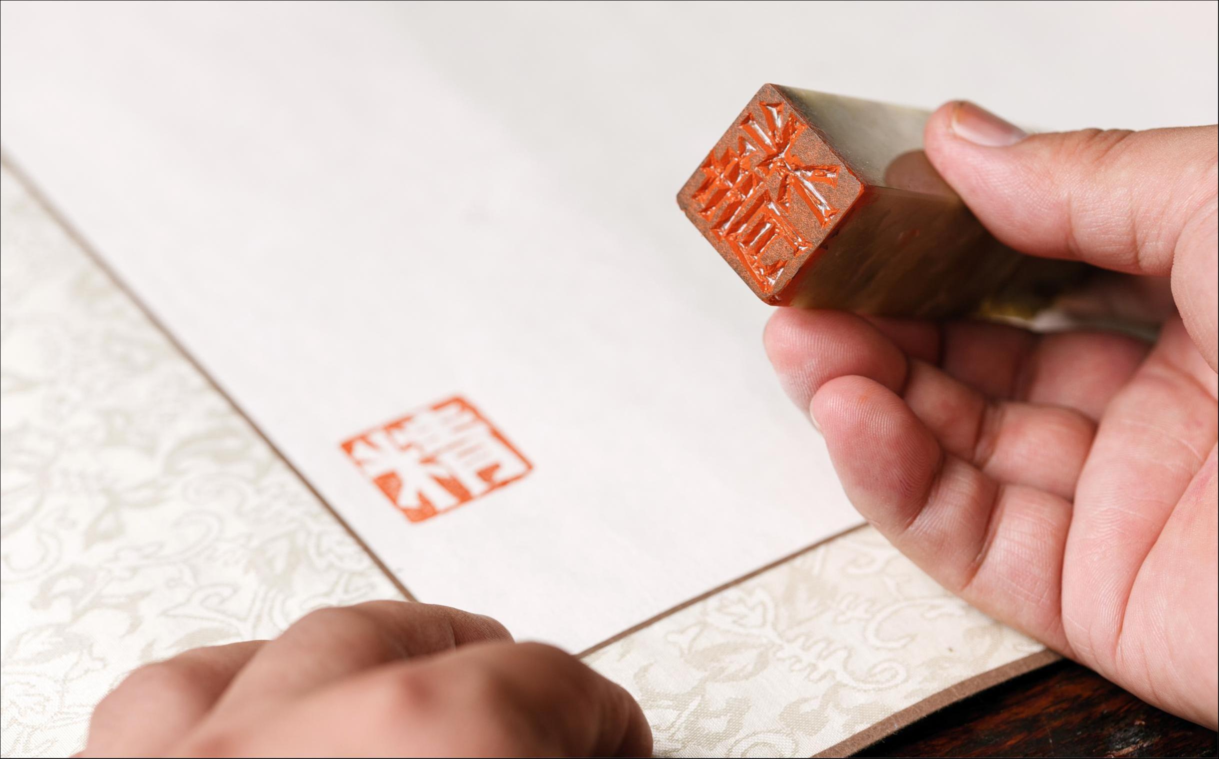 一天盖章48枚，他们在玩一种很新的旅行